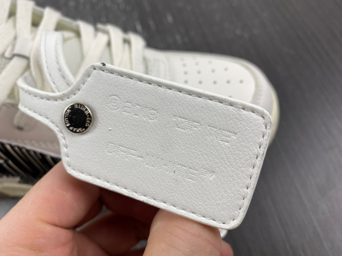OFW SNEAKER