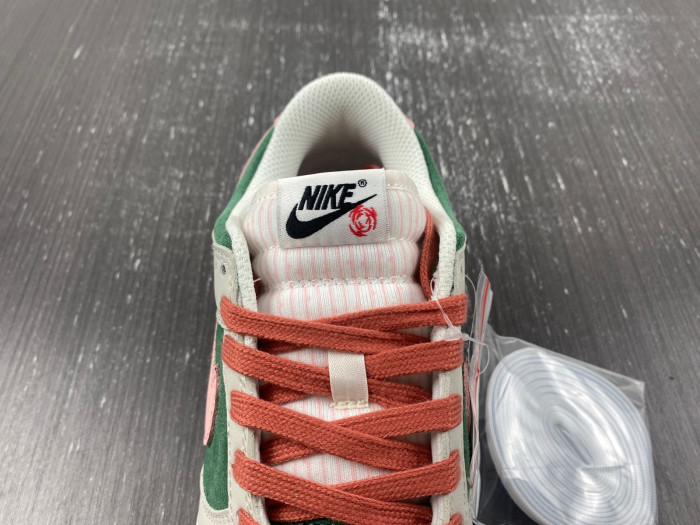 Nike Dunk Low SE All Petals United Fir Green (Women