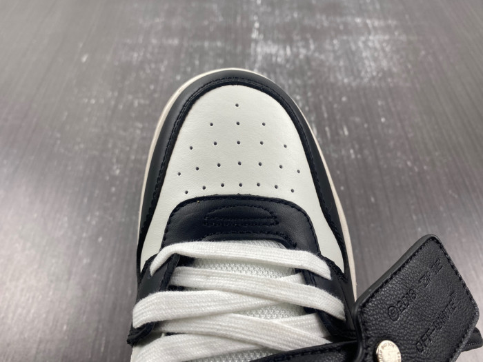 OFW SNEAKER