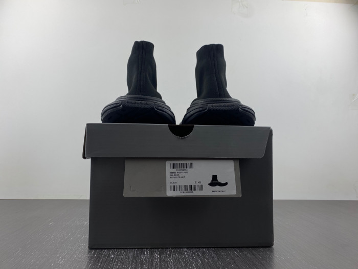 BLCG Speed Sneaker 758483 W2DG1 1010