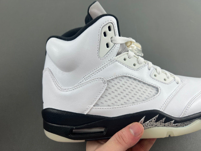 Air Jordan 5 Retro Reverse Metallic DD0587-110