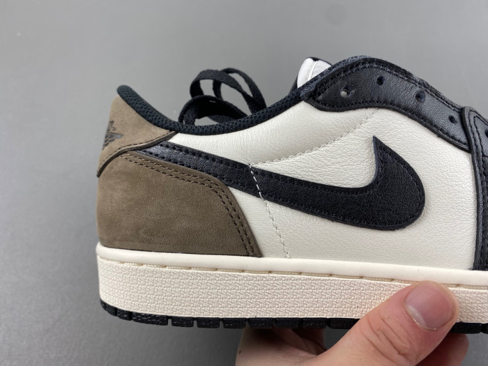 Air Jordan 1 Retro Low OG Mocha CZ0790-102
