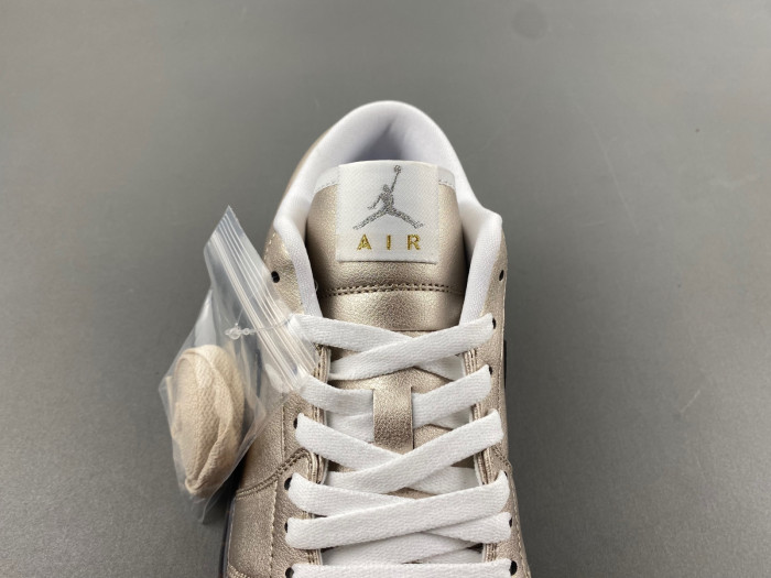 Air Jordan 1 Low SE Metallic Zinc (Women