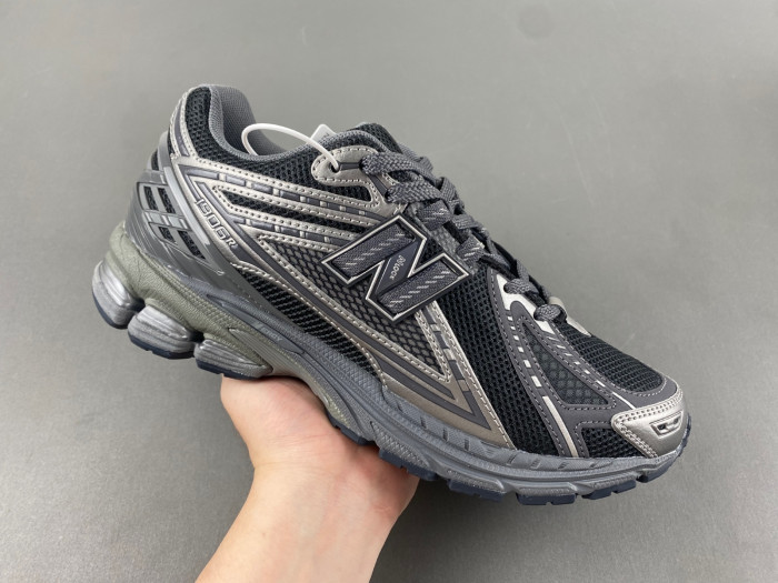 N3W BLANCE 1906R Phantom Dark Grey Metallic Silver M1906RES