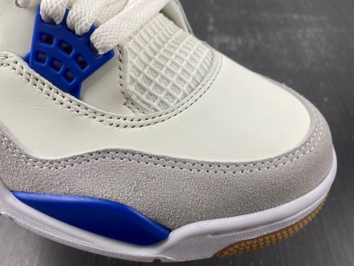 Nike SB x Air Jordan 4 White and Blue DR5415-104