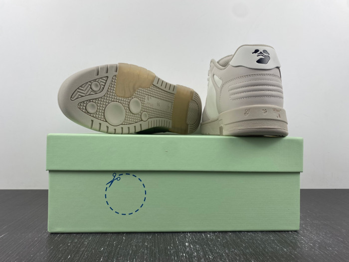 OFW SNEAKER