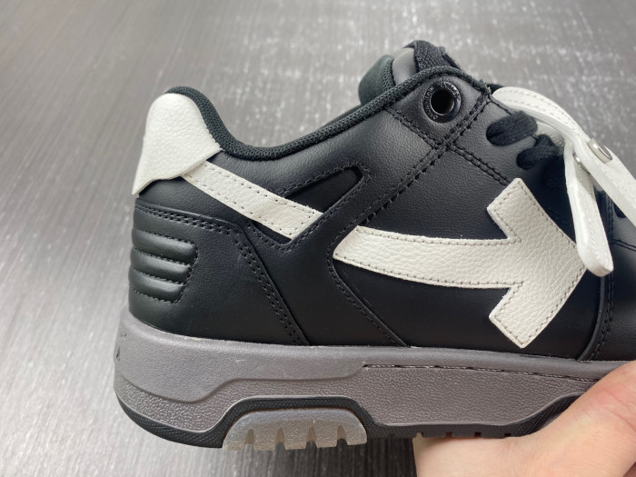 OFW SNEAKER