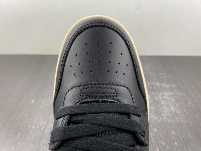 OFW SNEAKER