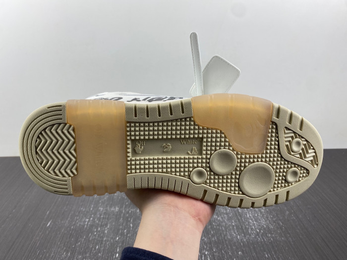 OFW SNEAKER