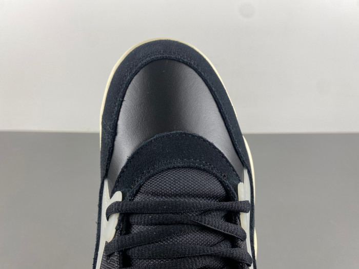 Air Jordan 4 RM