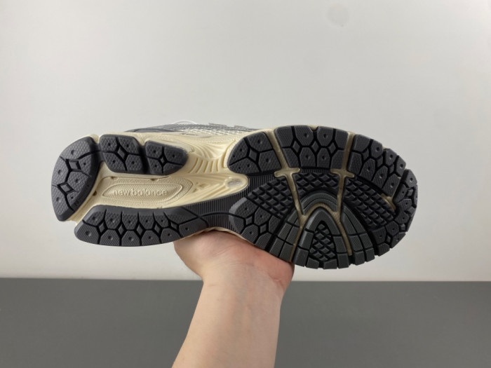 N3w Balance 1906W Moonrock Silver M1906RFS