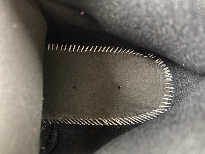 Air Jordan 11 pink and black CT8012-401