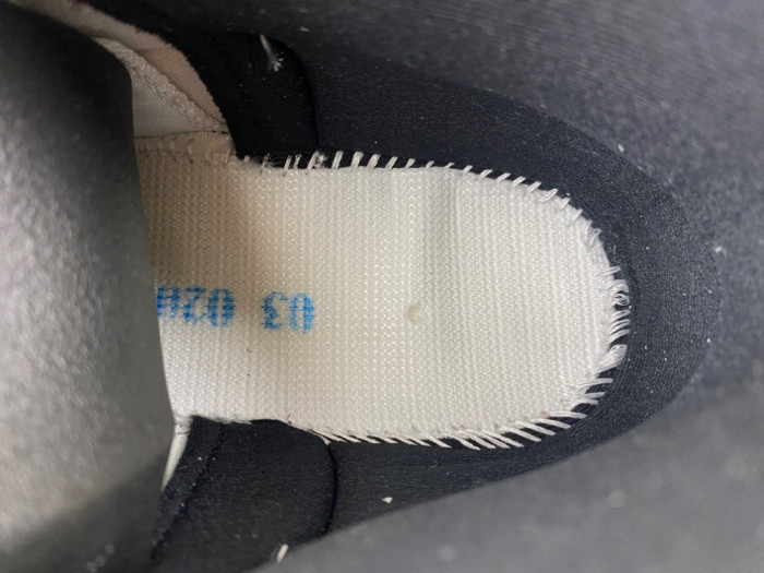 Air Jordan 12 Retro Taxi (2025) CT8013-117