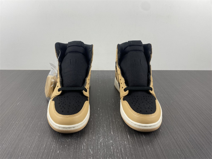 Air Jordan 1 Retro High OG Heirloom 555088-202
