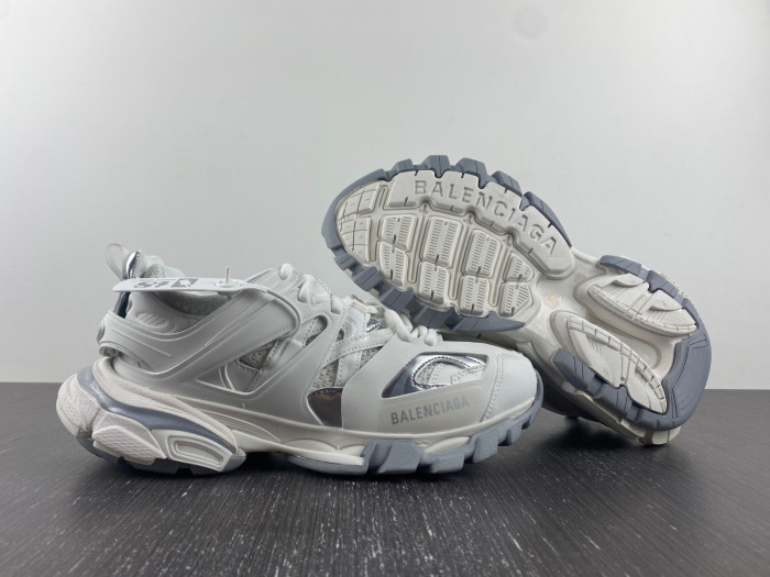 BLCG Track Trainer White Silver 542436 W2F5C 9081