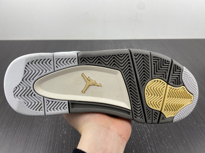 Air Jordan 4 Retro SE Craft Photon Dust DV3742-021