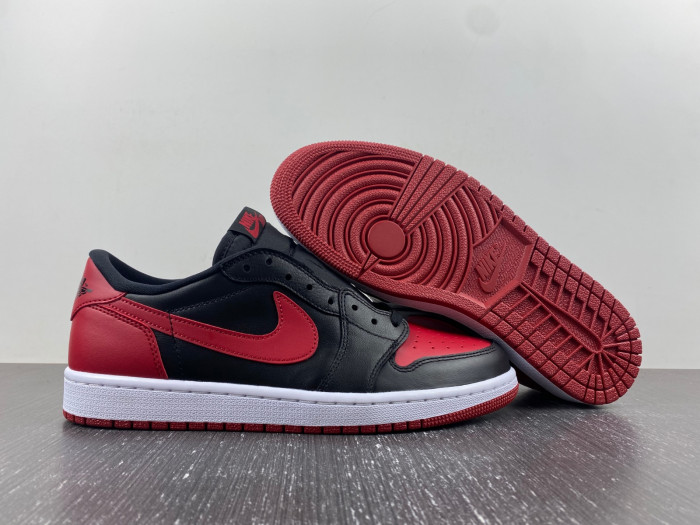 Air Jordan 1 Retro Low Bred (2015) 705329-001