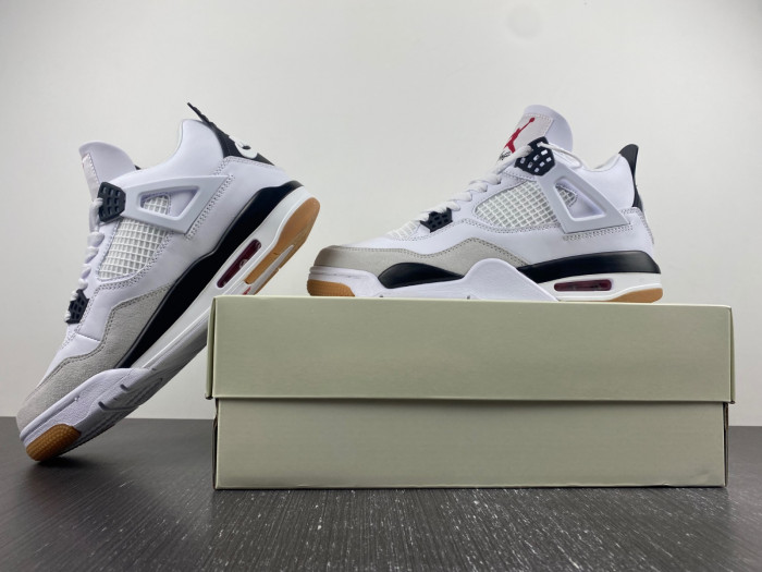 Nike SB x Air Jordan 4 Black and White DR5415-100