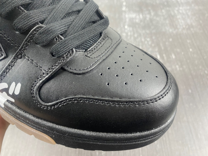 OFW SNEAKER