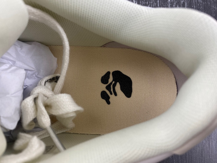 OFW SNEAKER