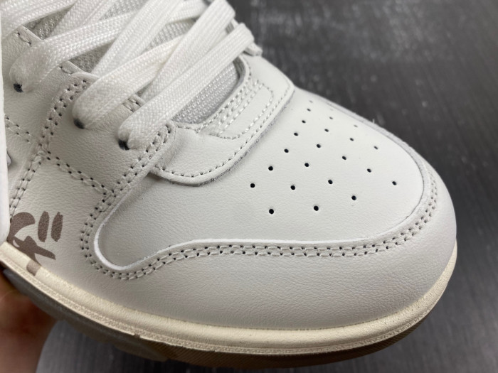 OFW SNEAKER