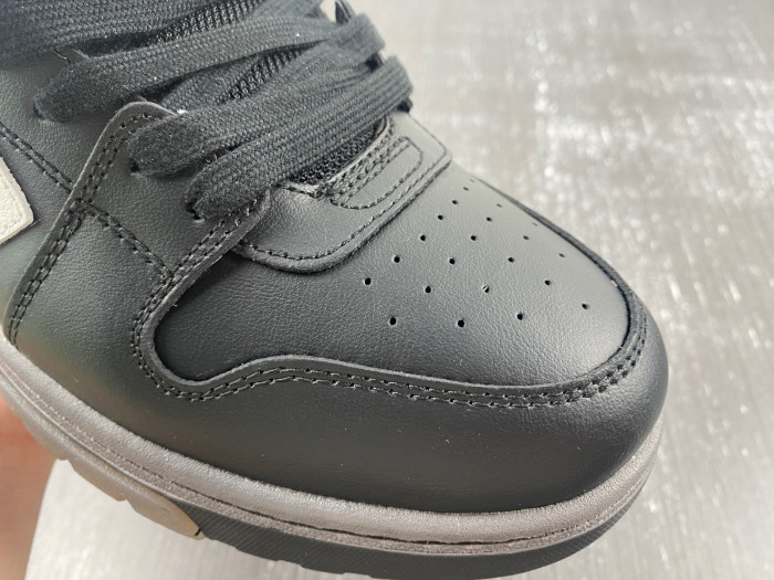 OFW SNEAKER
