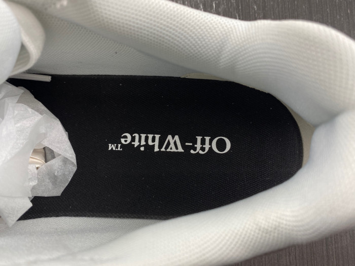 OFW SNEAKER