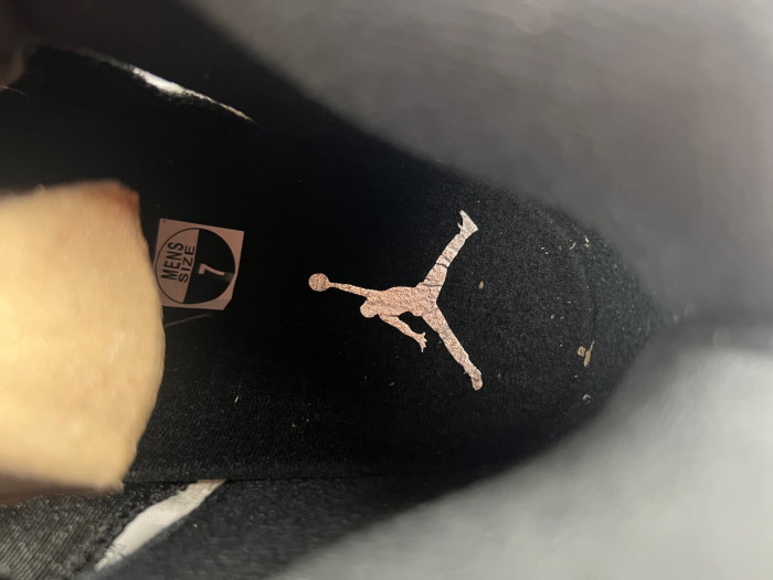 Air Jordan 5 Retro Reverse Metallic DD0587-110