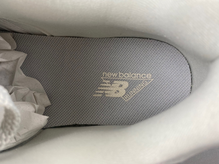 N3W BLANCE 9060 December Sky U9060HSP