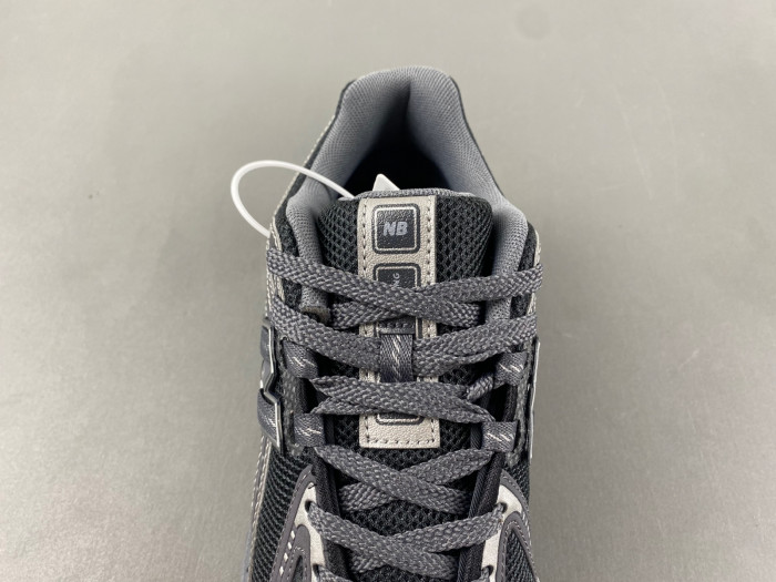 N3W BLANCE 1906R Phantom Dark Grey Metallic Silver M1906RES