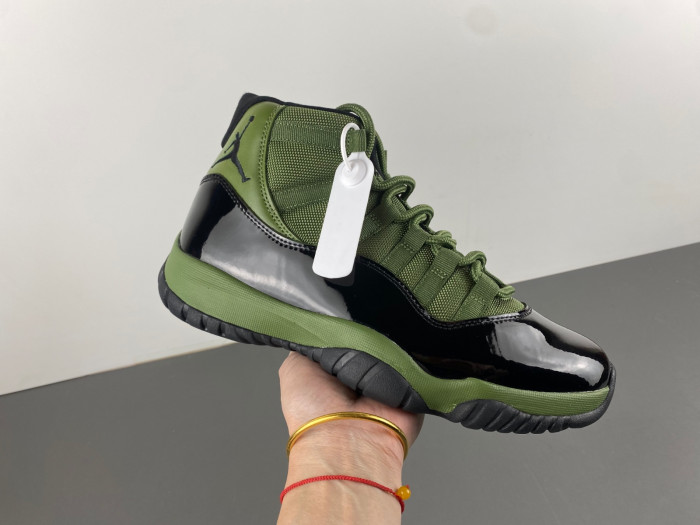 Air Jordan 11 "hunter green" CT8012-300