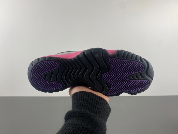 Air Jordan 11 pink and black CT8012-401