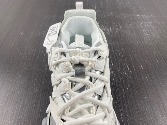 BLCG Track Trainer White Silver 542436 W2F5C 9081