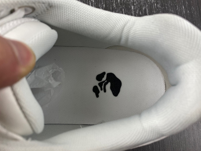 OFW SNEAKER