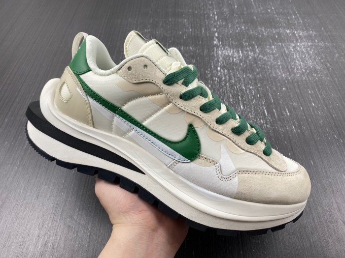 Nike Sacai x VaporWaffle “Tour Yellow ”DD1875-102
