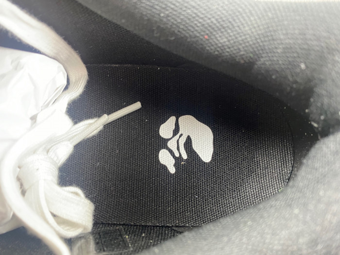 OFW SNEAKER