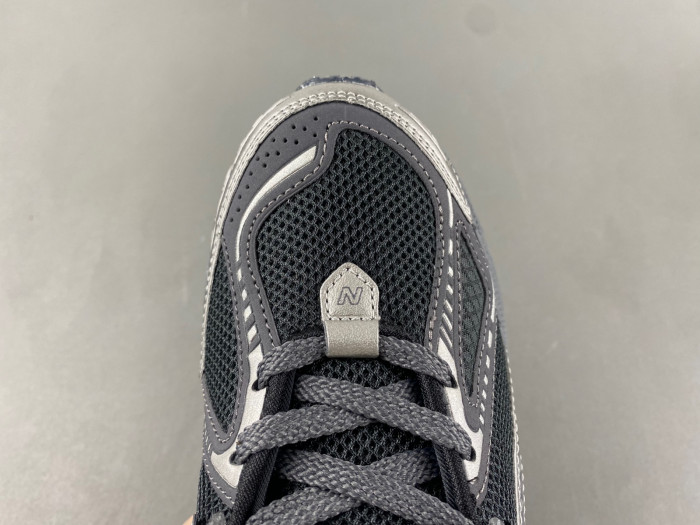 N3W BLANCE 1906R Phantom Dark Grey Metallic Silver M1906RES