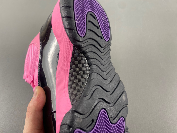Air Jordan 11 pink and black CT8012-401
