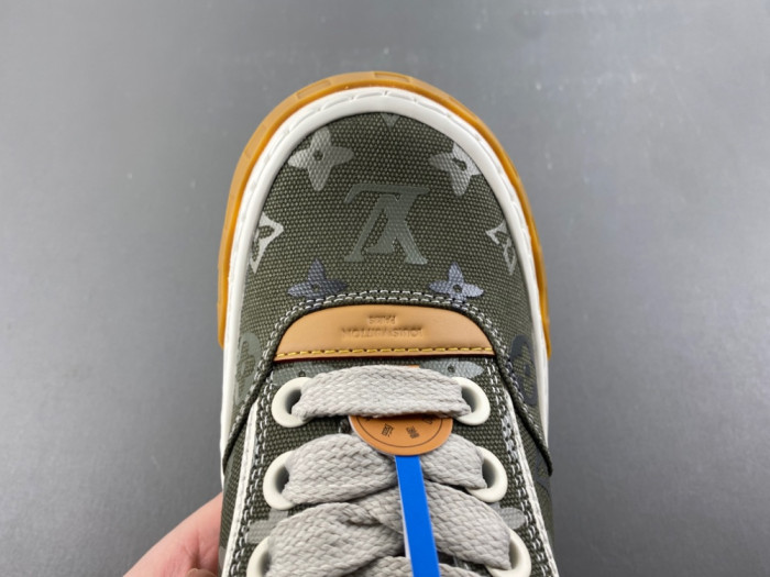 Lou1su1tt Tilted Sneaker