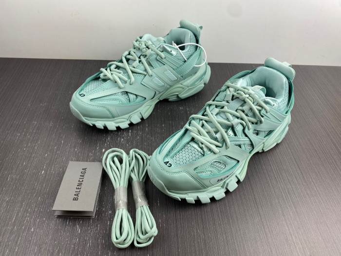 BLCG Track Trainer ice blue 542023 W2LA2 4010