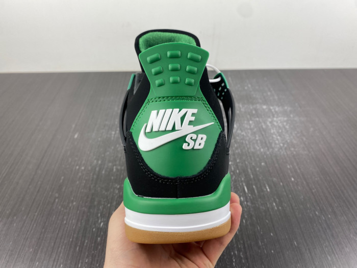 Nike SB x Air Jordan 4 Black and Green DR5415-030
