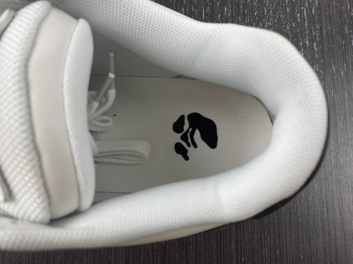 OFW SNEAKER