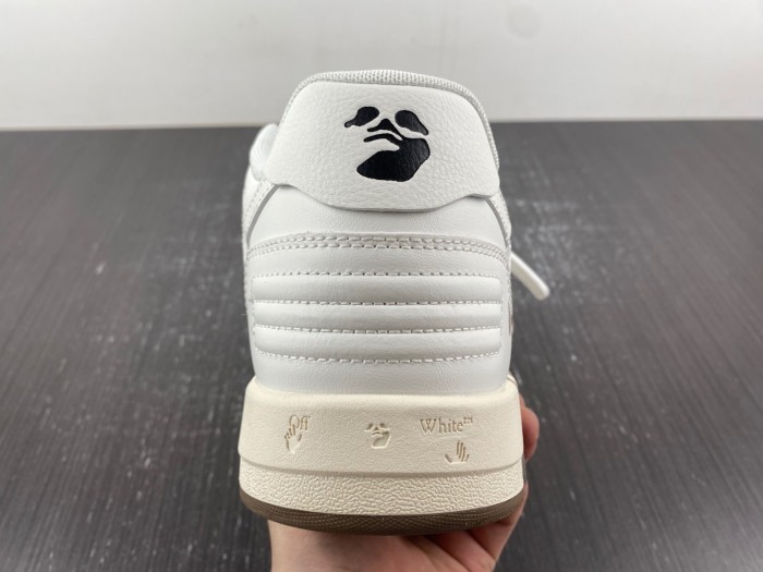 OFW SNEAKER