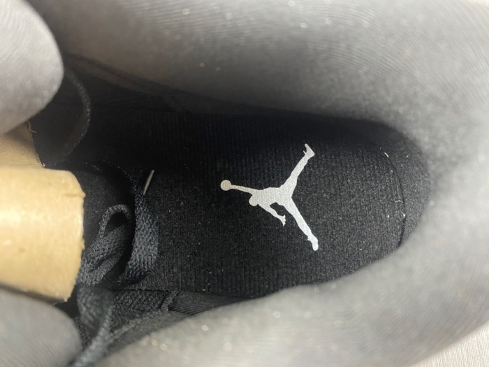 Air Jordan 3 Retro Cyber Monday (2016) 136064-020