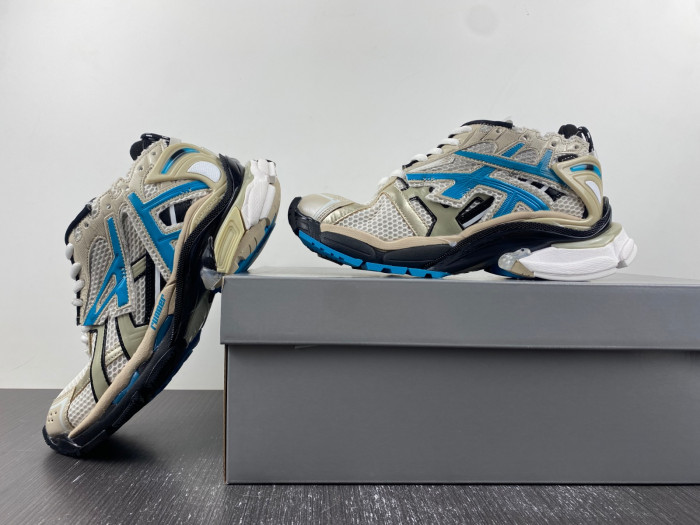 BLCG PHANTOM SNEAKER 677403 W2RB6 2028