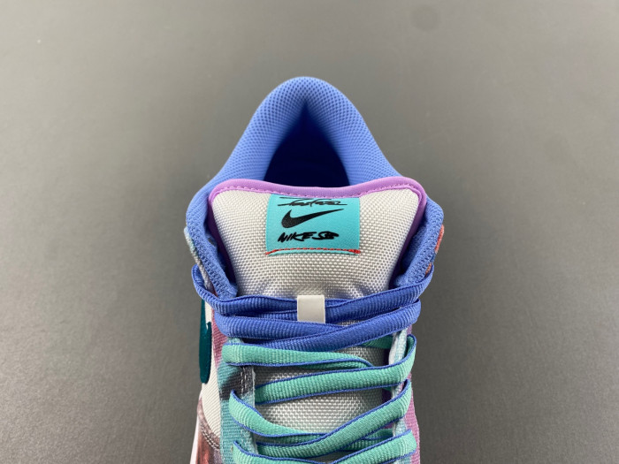 Nike SB Dunk Low Futura Laboratories Bleached Aqua HF6061-400