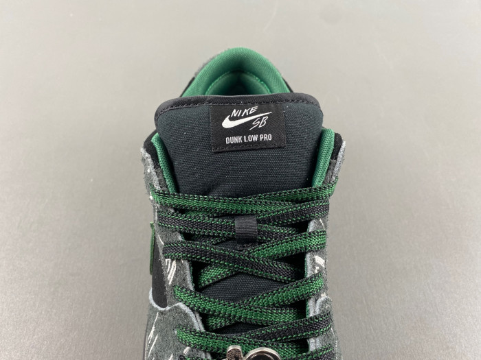 Nike SB Dunk Low There Skateboards HF7743-001