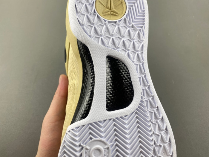 Nike Kobe 8 Protro TB Champagne Gold HM6469-701