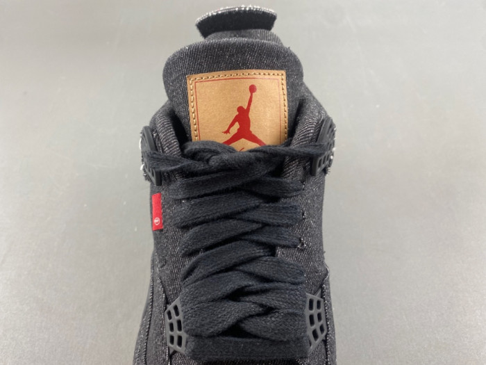 Air Jordan 4 Retro Levi