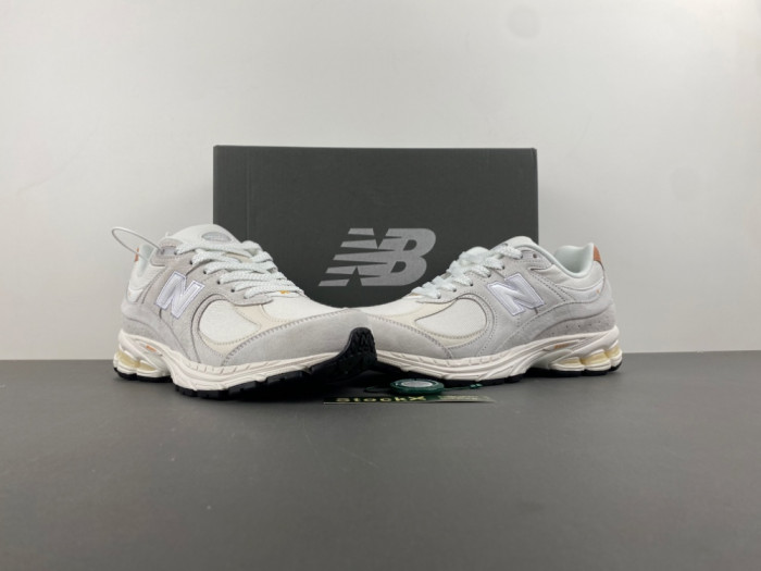 N3w Balance 2002R Reflection Sepia M2002REC
